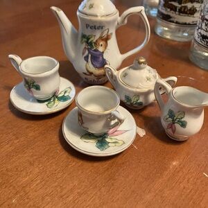 Peter Rabbit Miniature Tea Set